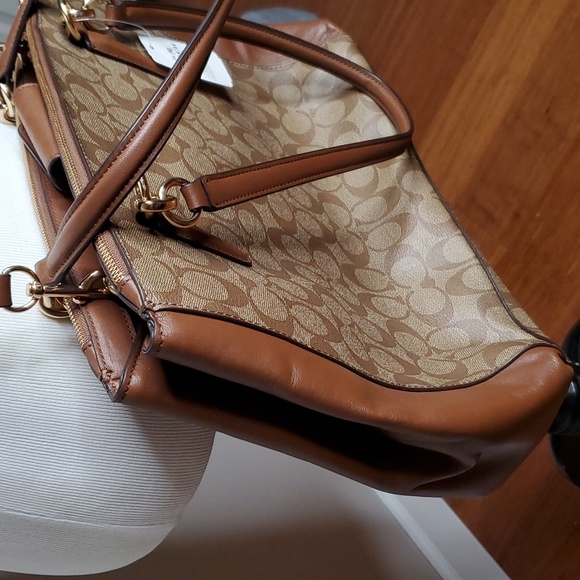 Coach Signature Christie Carryall - Picture 15 of 16